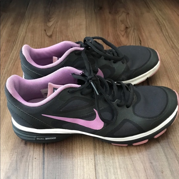 Nike- Dual Fusion Trainer - Picture 2 of 6